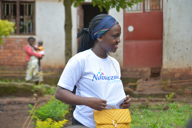 Ndowozako volunteer in the field